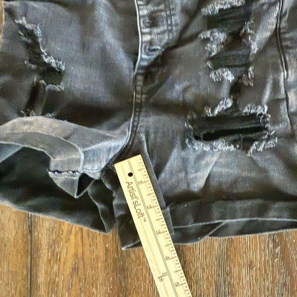 American Eagle Next Level Stretch Women’s Black Button Fly Denim Shorts Size 4 - Picture 6 of 8